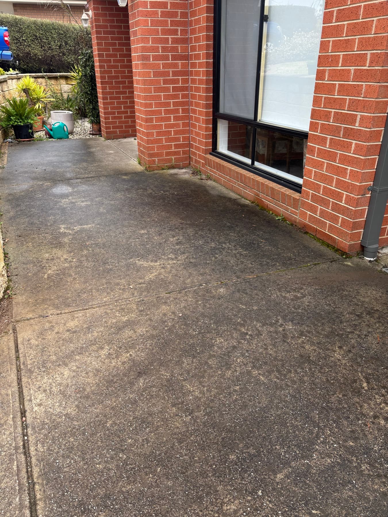Driveway, concrete and path cleaning example by SS Exterior Services in Kilmore and Mitchell Shire
